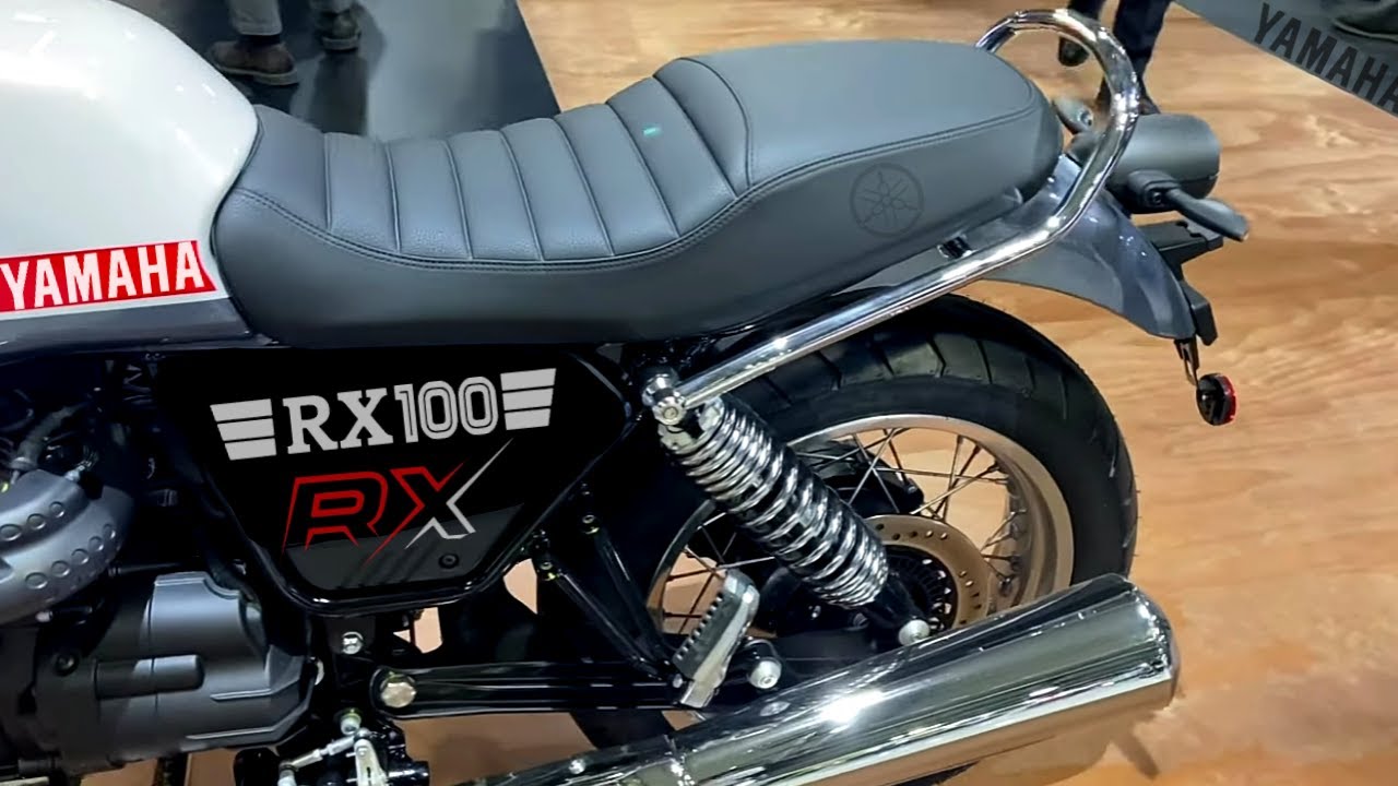 Yamaha RX100 फ्लैट-टाइप की सीट